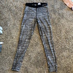 Women’s Nike pro leggings